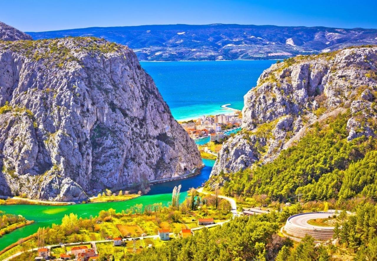Downtown Deluxe Διαμέρισμα Omiš Εξωτερικό φωτογραφία