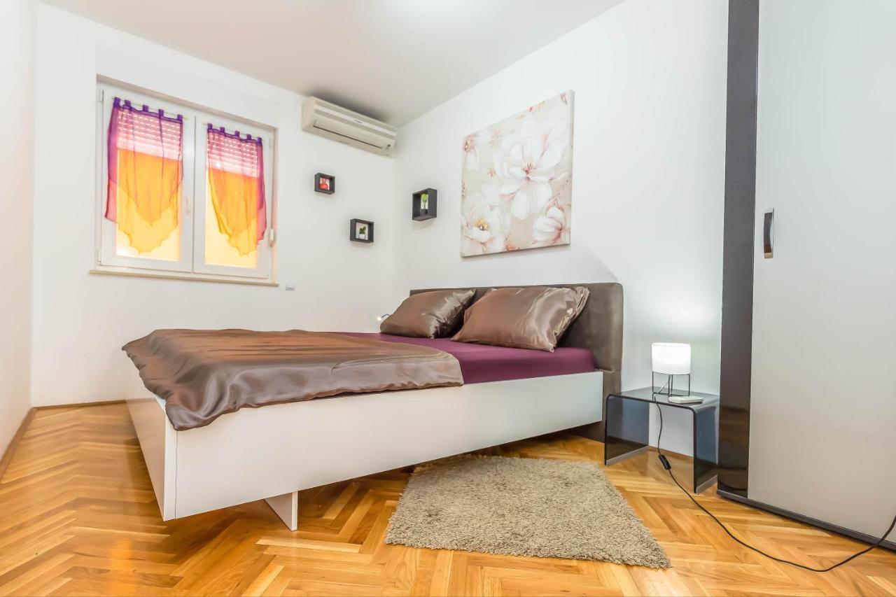 Downtown Deluxe Διαμέρισμα Omiš Εξωτερικό φωτογραφία